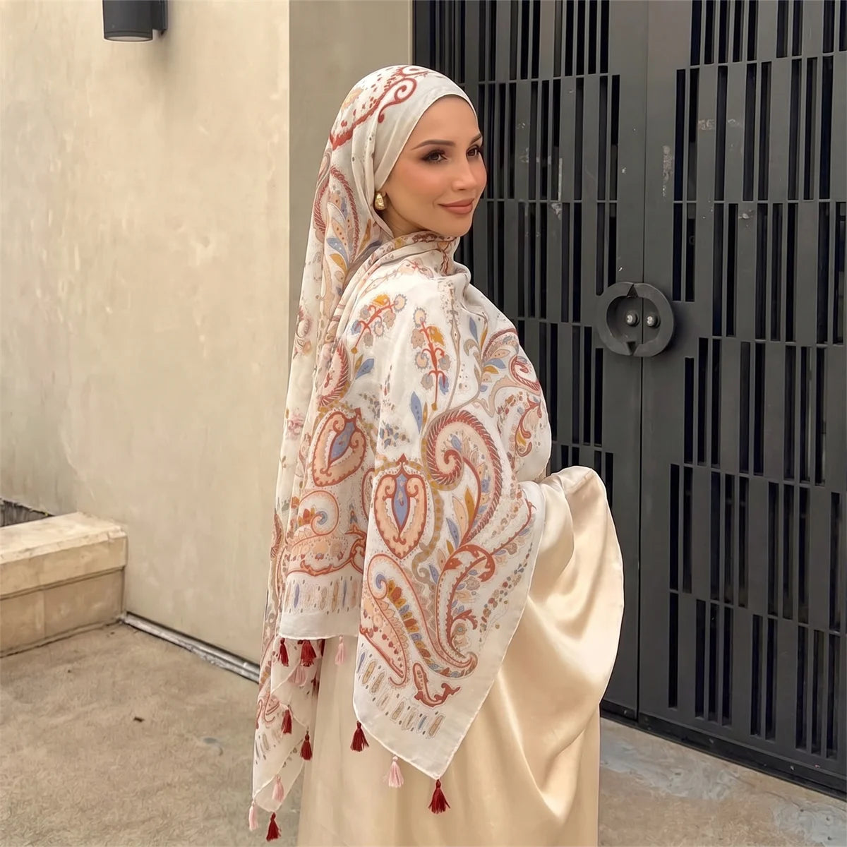 Vintage Paisley Print Tassel Hijab Scarf Women Soft Cotton Linen Shawl Wrap Lightweight Muslim Headscarf Autumn Summer Accessory