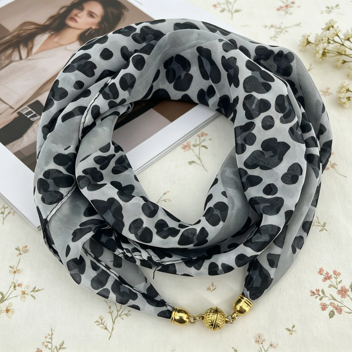 Leopard Print Magnetic Buckle Scarf, 60cm Square Thin Chiffon Neck Scarf, Quick & Easy Wear Fastening Neck Wrap,Decorative Scarf