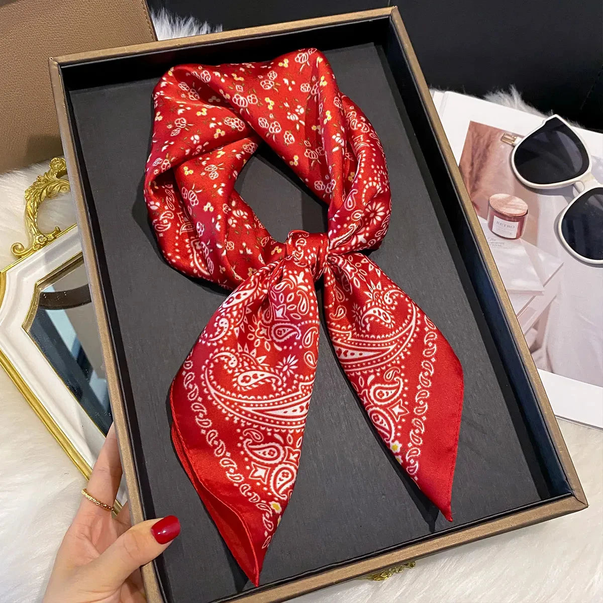 2025 New Fashion 70X70cm Women's Scarf Silk Paisley Print Scarf Square Shawl Decorative Headband Neck Luxury Design Bandana